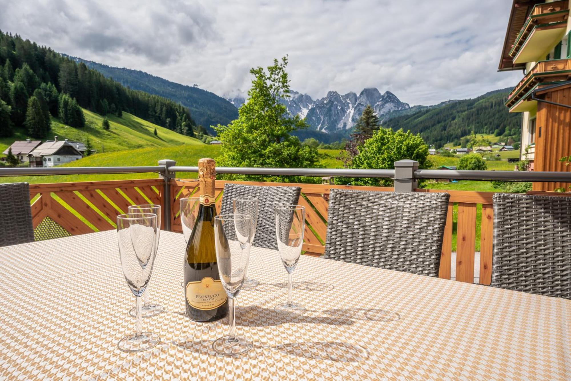 Haus Friedrich Hotel Gosau Ngoại thất bức ảnh