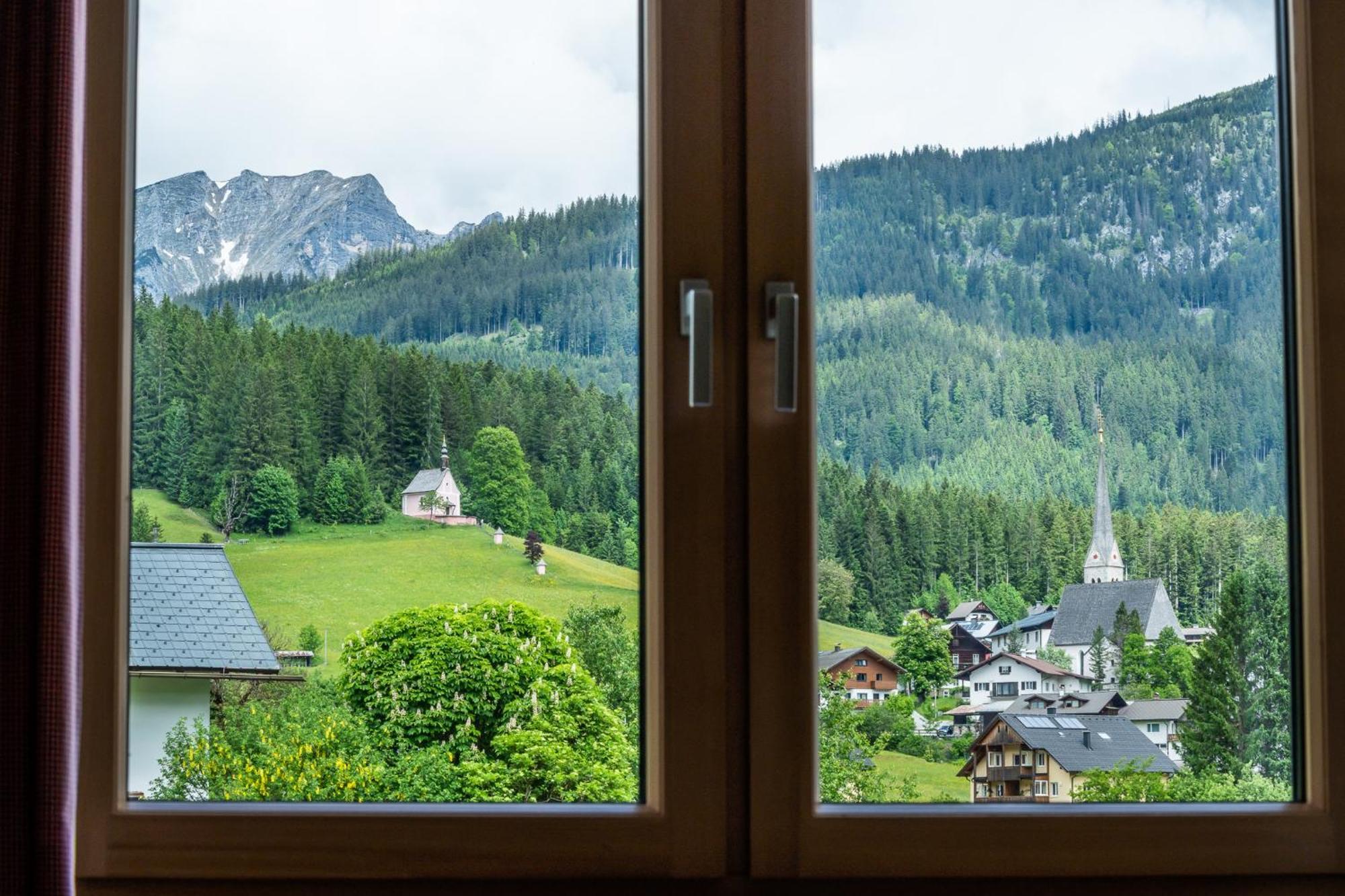 Haus Friedrich Hotel Gosau Ngoại thất bức ảnh